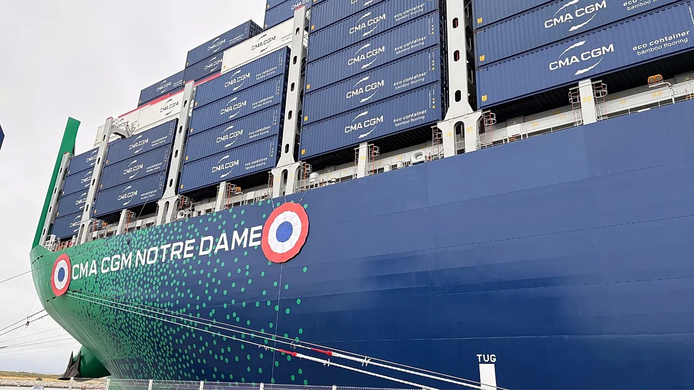 CMA CGM deploys world's largest LNG-powered container ship on Asia-Europe route
